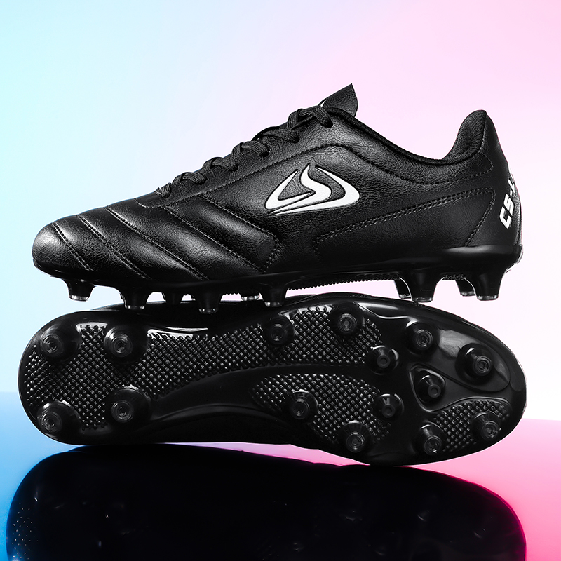 Nieuwe voetbalschoenen voor he - Outdoor Sport Court recensie en prijs
